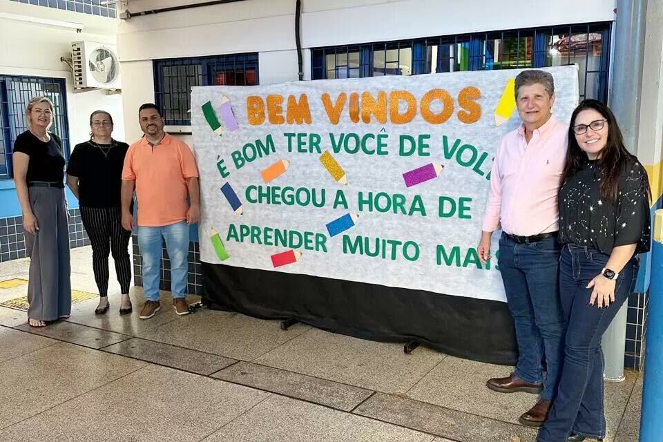 Imagem de compartilhamento para o artigo Walter Schlatter Destaca Compromisso com Famílias na Abertura da Creche de Férias da MS Todo dia